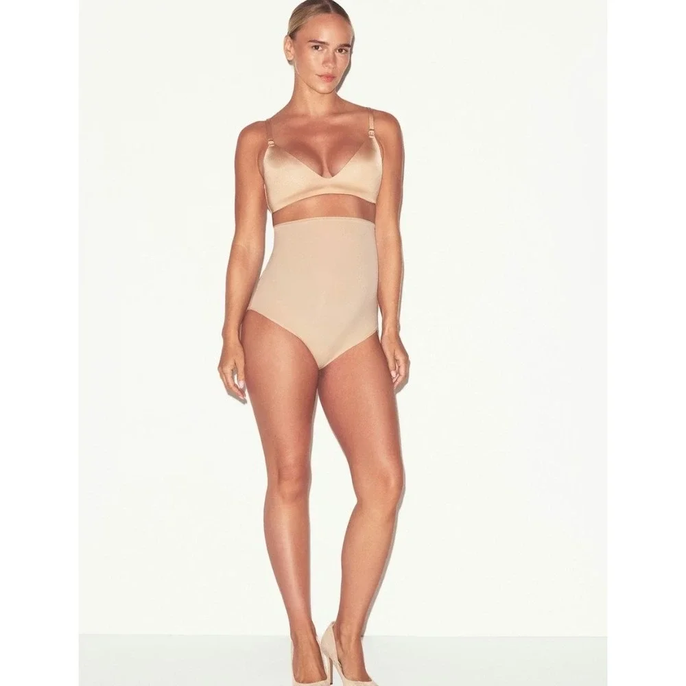 Skims Wireless Form Materinity Nursing Bra PL-PLG-7704W Clay 36DDDD‎